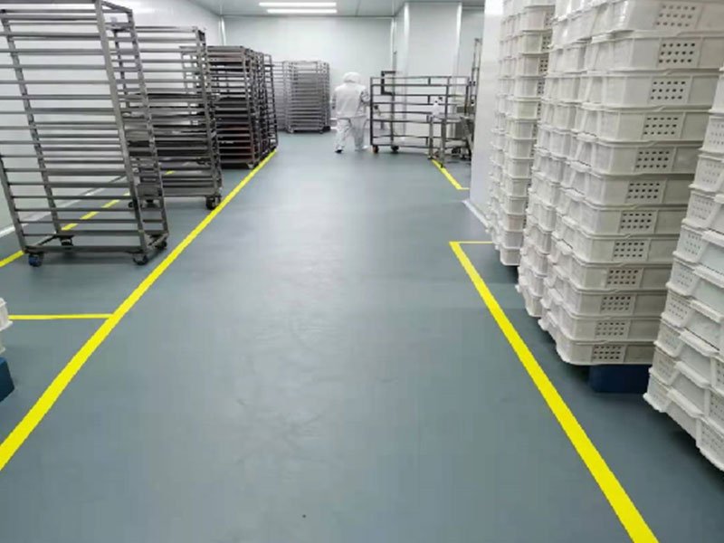 applying-polyurethane-floor-paint-industrial-environment