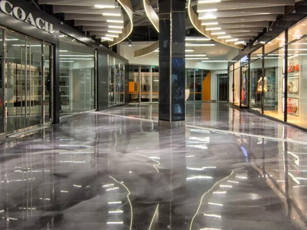 Servizio di installazione di pavimenti epossidici commerciali