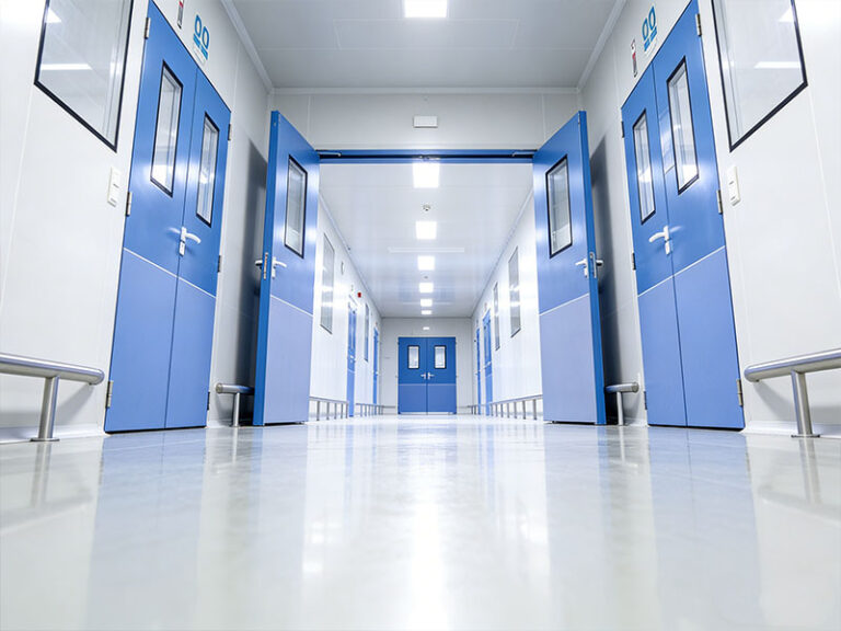 Pavimenti per camere bianche Kaida Contractor: Senza giunture, igienico, resistente (ideale per i corridoi sterili, conforme agli standard delle camere bianche).
