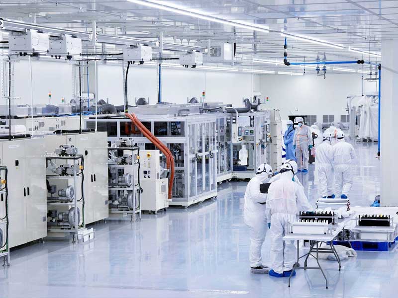 Lithium battery manufacturing cleanroom with seamless ESD epoxy flooring and chemical resistant floor coating system